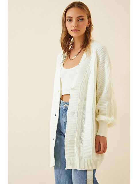 Hazelin Kadın Ekru Saç Örgü Desen Uzun Düğmeli Rahat Kesim Triko Hırka HZL23W-BD1100691 - S000049701-19965