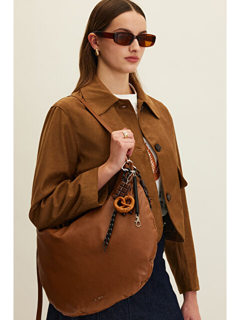 Manuka Yumuşak Deri Oval Omuz Çantası Camel - S000337161-4557