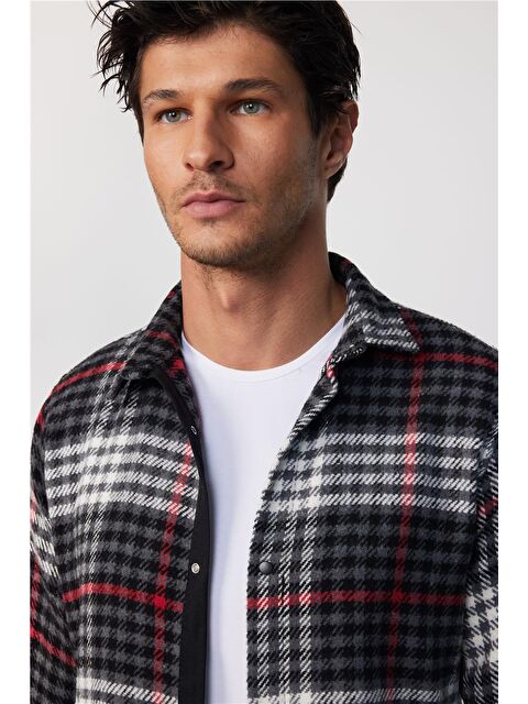 TUDORS Slim Fit Uzun Kollu Dar Kesim Kapaklı Çift Cep Kareli Kışlık Oduncu Erkek Gömlek