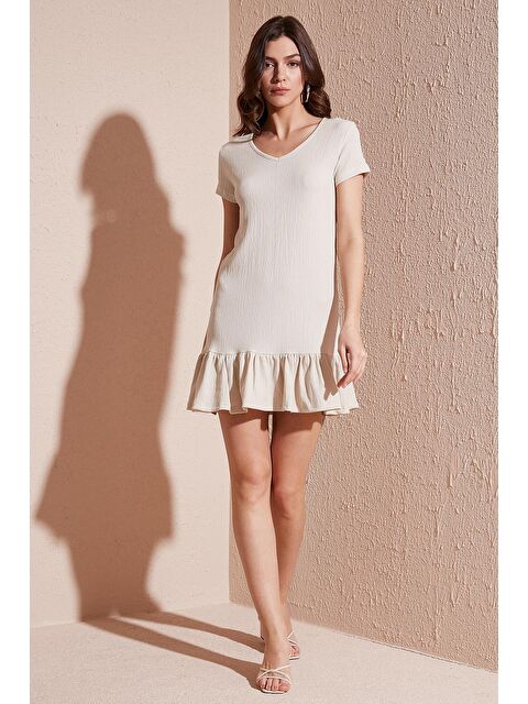 Lela Regular Fit Fırfırlı V Yaka Bürümcük Mini Elbise 5865071 - S000008513-19928