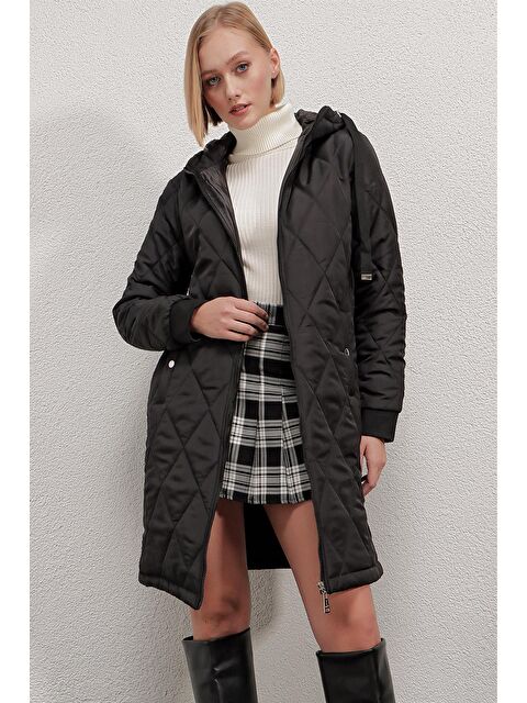 Hazelin Kadın Kapitone Uzun Şişme Mont HZL22W-BD151381 - S000030358-19351