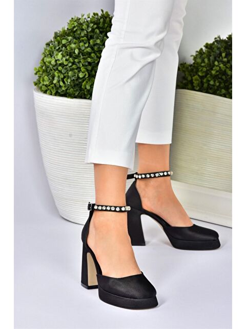 Fox Shoes Siyah Saten Kumaş Kalın Platform Topuklu Kadın Ayakkabı M404111804 - S000044240-19351