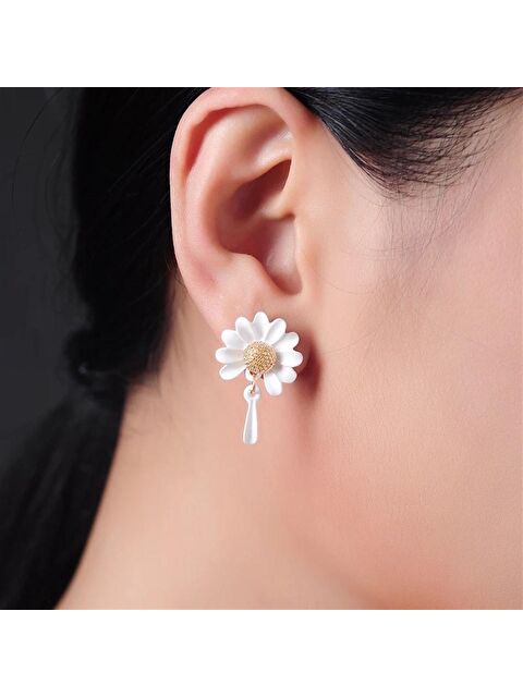 Pelin Aksesuar Papatya Asimetrik Küpe - S000046876-23173