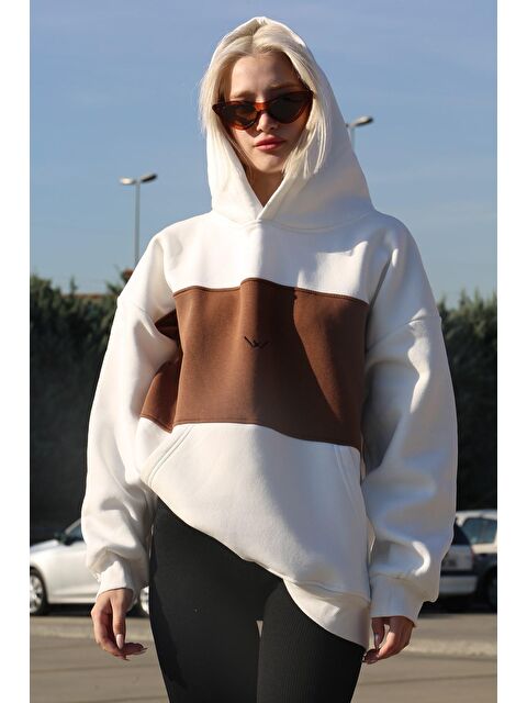 Madmext Beyaz Renk Bloklu Şardonlu Sweatshirt Mg1544 - S000030600-20063
