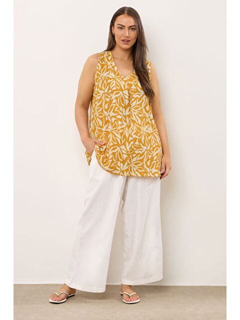 Stil Diva Büyük Beden V Yaka Sıfır Kol Çiçek Desenli Asimetrik Kesim T-shirt 616295 - S000427823-20013