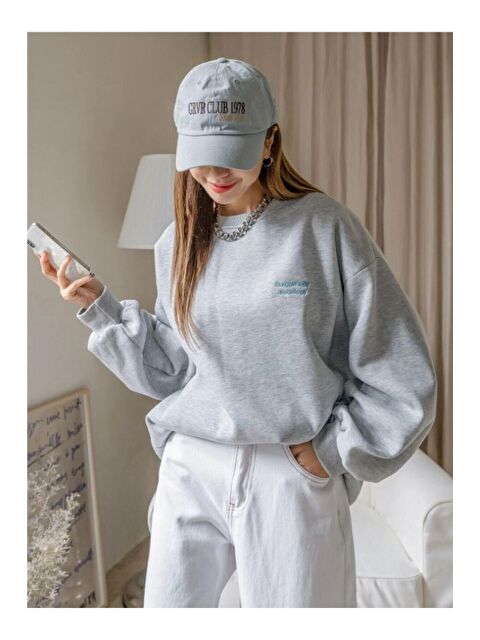 Trendseninle Kadın Gri Staggertly Baskılı Bisiklet Yaka Sweatshirt - S000106720-20600