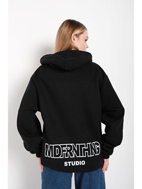 Trendseninle Kadın Siyah Mad For Nothing Baskılı Oversize Kapüşonlu Sweatshirt - S000106912-19351