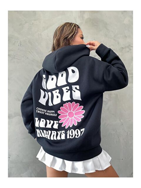 Trendseninle Kadın Siyah Good Vibes 1997 Baskılı Kapüşonlu Sweatshirt - S000106930-19351