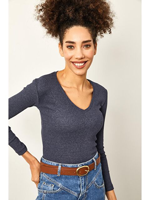 Xhan İndigo  V Yaka Kaşkorse Bluz  2YXK2-46110-27 - S000033032-23093
