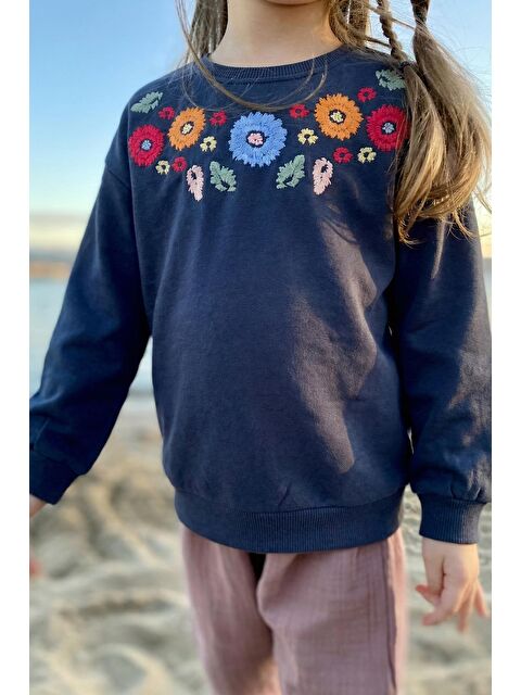 CİGİT Çiçek Nakışlı Sweatshirt 2-7 Yaş Lacivert - S000433640-21164
