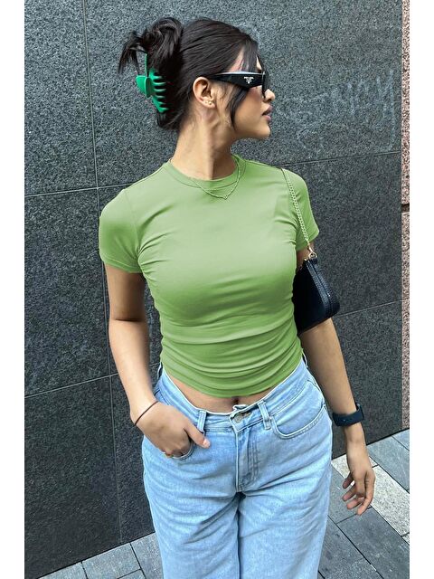 Madmext Yeşil Bisiklet Yaka Basic Kadın Tişört Mg1725 - S000029453-18194