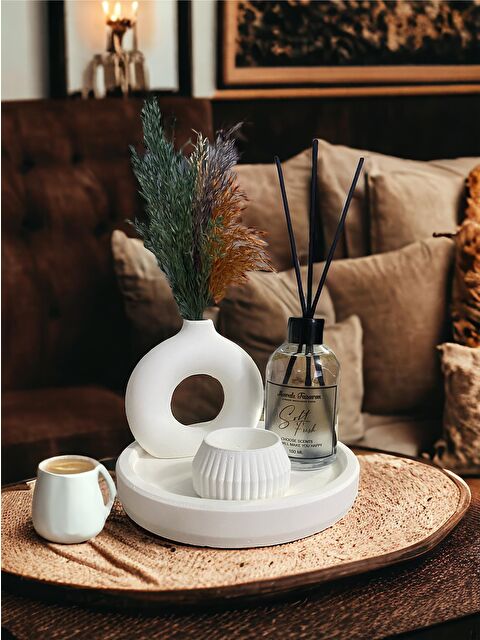 Havalı Tasarım Beyaz Renk Özel Tasarım Oda Kokulu Ve Vazolu , Mumluklu Standlı Aksesuar Seti - S000168133-18