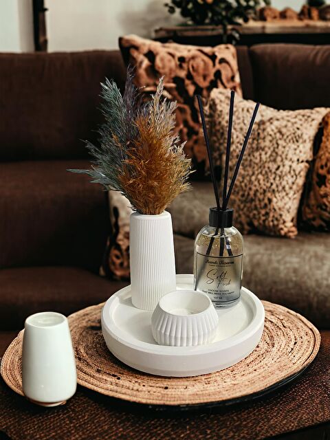 Havalı Tasarım Beyaz Renk Özel Tasarım Oda Kokulu ve Vazolu Mumluklu Standlı Aksesuar Seti - S000168182-18