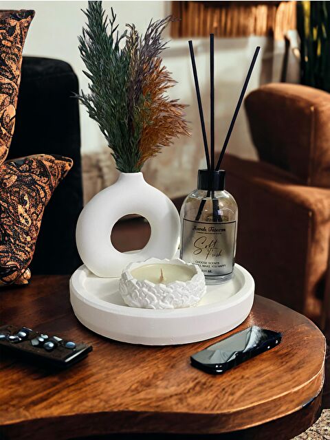 Havalı Tasarım Beyaz Renk Özel Tasarım Oda Kokulu Ve Vazolu , Çiçek Mum Standlı Aksesuar Seti - S000168133-37559