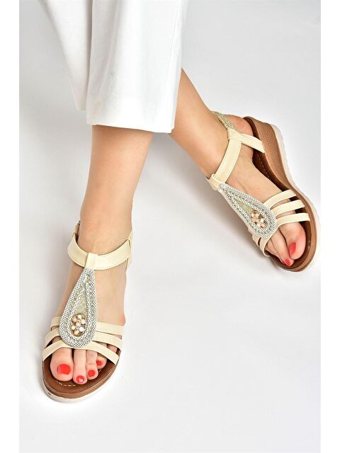 Fox Shoes Bej Günlük Kadın Sandalet M258313709 - S000044413-19928