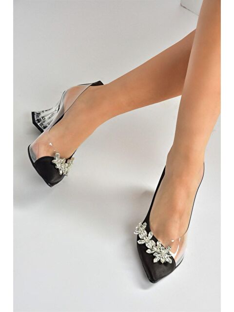 Fox Shoes Siyah Saten Kumaş Taşlı Kadın Abiye Ayakkabı M246013204 - S000044417-19351