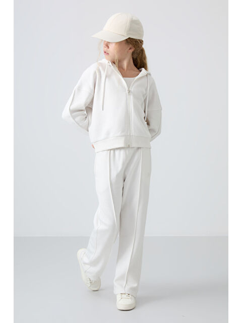 Tommylife Ekru Pamuklu İçi Tüylü Yumuşak Dokulu Standart Fit Nakışlı Kız Çocuk Eşofman Takım - 75161 - S000330216-19965