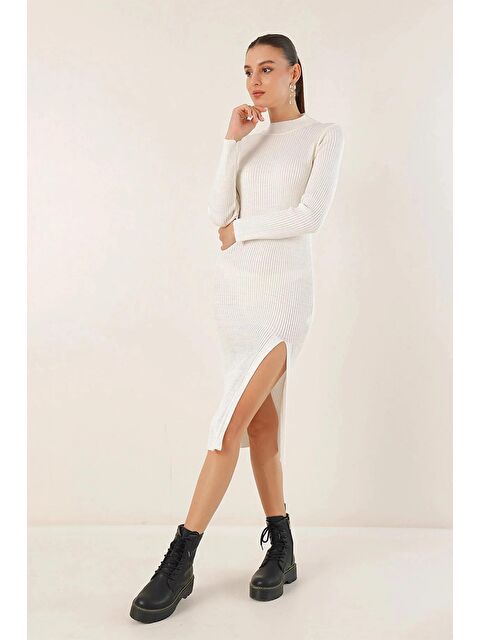 Hazelin Kadın Beyaz Yırtmaçlı Yarım Boğazlı Midi Boy Triko Elbise HZL24W-BD1101761 - S000102963-20063