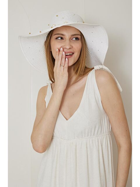 Chandraswear Kadın Geniş Hasır Şapka İnci Detaylı Beyaz - Maxe - S000168631-20063