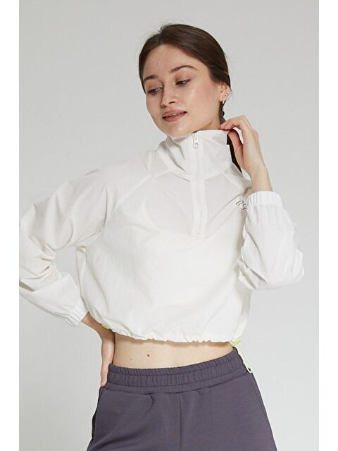 Chandraswear Beyaz Kadın Dik Yaka Crop Sweatshirt - Regla - S000029016-20063