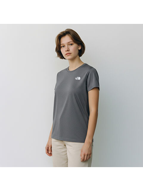 The North Face Reaxion Amp Kadın Gri Yuvarlak Yaka Tişört - S000303943-20600