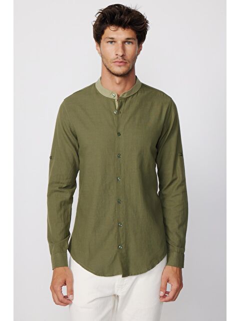 TUDORS Slim Fit  Düz Hakim Yaka Kol Apoletli Ketenli Haki Erkek Gömlek