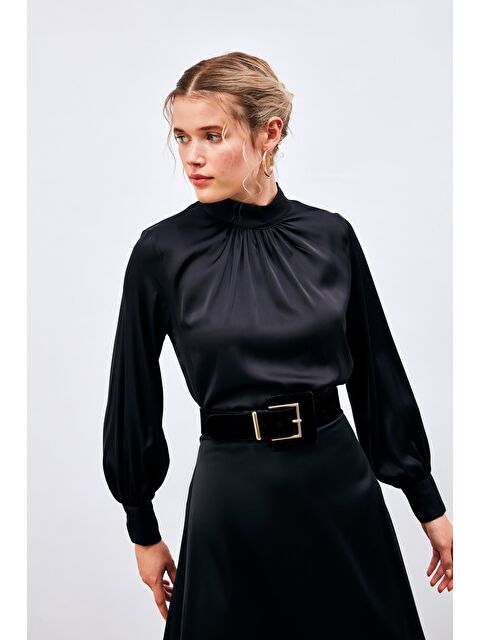 SATEEN Yaka Detaylı Saten Bluz - Siyah - S000323043-19351