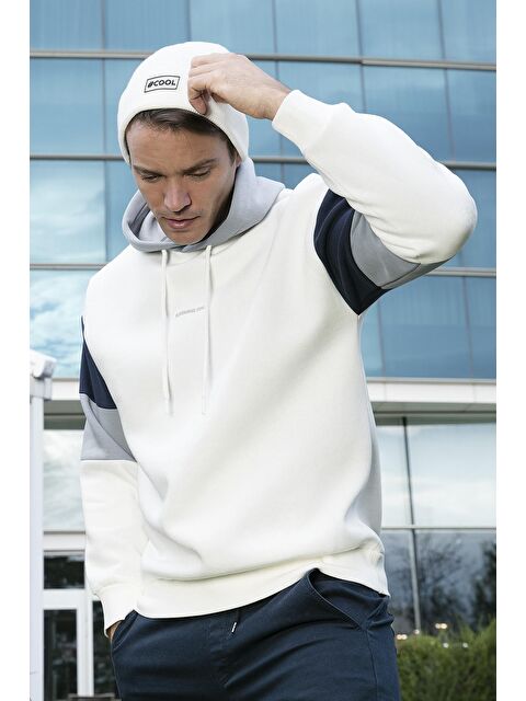 Buratti Pamuklu Regular Fit Kapüşonlu İçi Tüylü Yumuşak Şardonlu Erkek Hoodie 5905299 - S000000621-19965