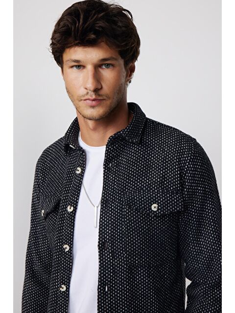 TUDORS Slim Fit Çizgili Kapaklı Çift Cep Erkek Gömlek