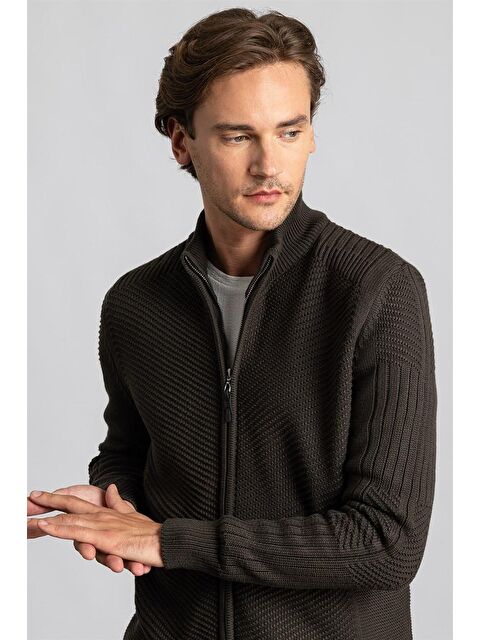 TUDORS Erkek Standart Fit Normal Kesim Kendinden Desenli Antrasit Hırka