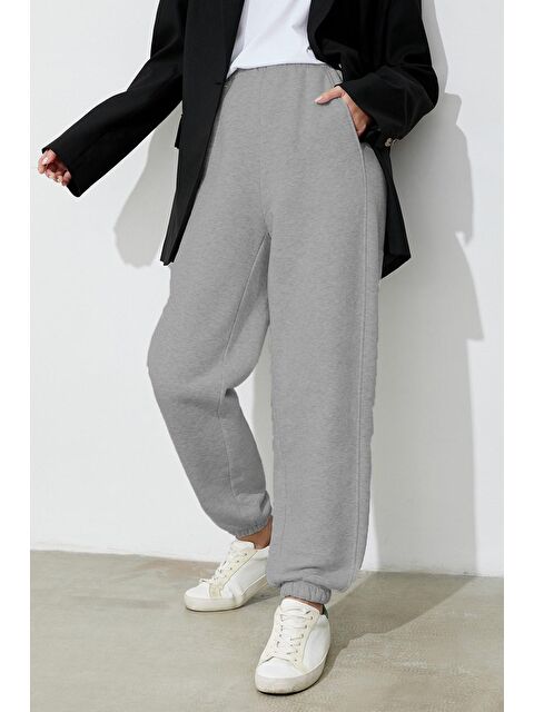 Madmext Kadın Gri Comfort Fit Eşofman Altı Mg1353 - S000030634-20600