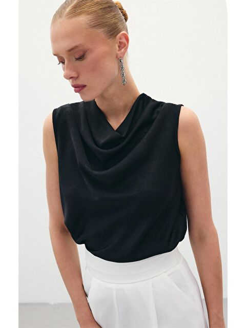 SATEEN Degaje Yaka Saten Bluz - Siyah - S000390264-19351