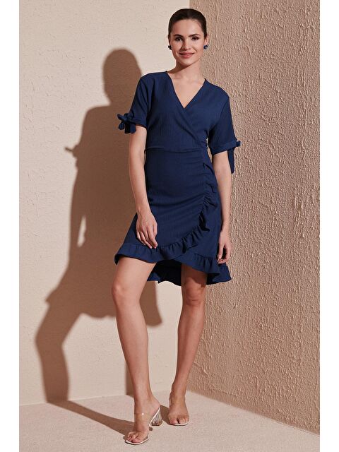 Lela Fırfırlı Kruvaze Yaka Kısa Kollu Krinkıl Esnek Elbise 5865016 - S000008692-23093