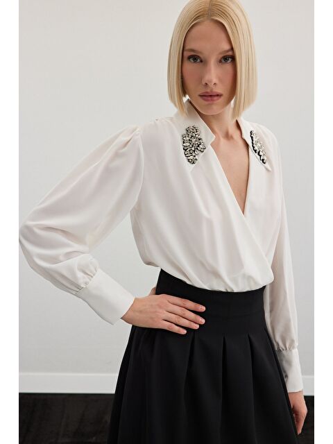 SATEEN Aksesuar Detaylı Bodysuit Bluz - Ekru - S000323388-19965