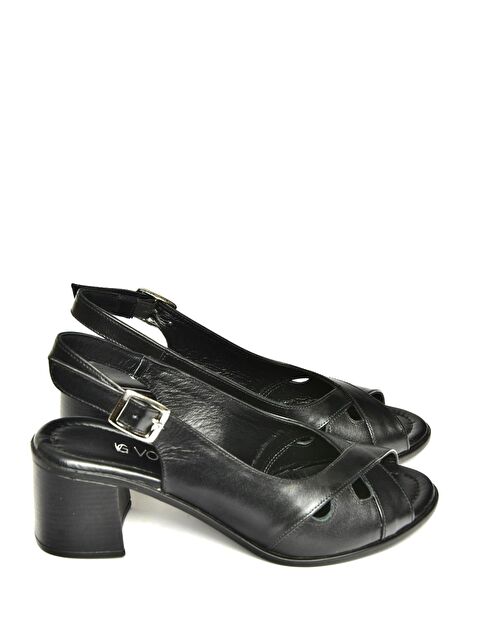 Fox Shoes P5554542 Siyah Kadın Sandalet