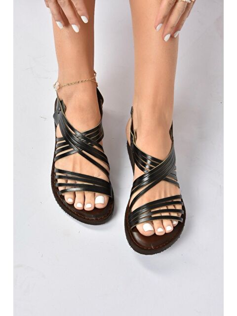 Fox Shoes Siyah Hakiki Deri Kadın Sandalet K374680503 - S000044603-19351