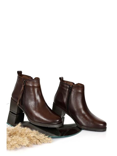GÖNDERİ(R) KAHVERENGİ Gön Hakiki Deri Yuvarlak Burun Topuklu Kauçuk Taban Fermuarlı Kadın Günlük Bot 51460 - S000064697-19413