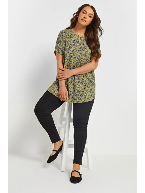 Stil Diva Büyük Beden Çentik Yaka Kısa Kollu Eteği Asimetrik Kesim Desenli Bluz 303867 - S000327503-18547