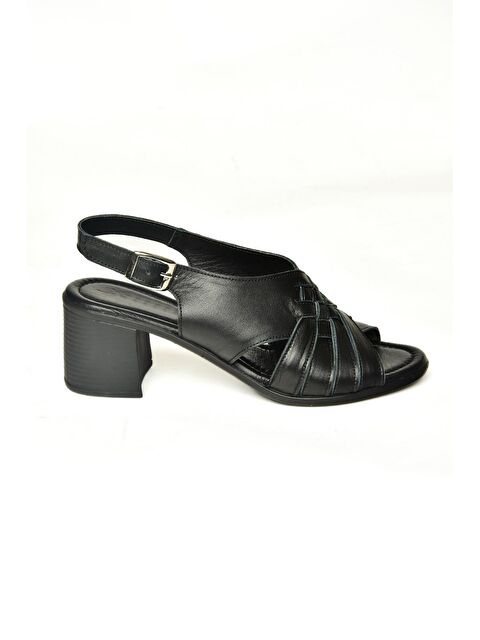 Fox Shoes P5554538 Siyah Kadın Sandalet - S000356726-19351