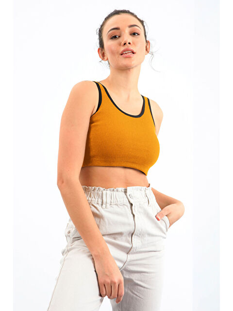 Tommylife Hardal Basic Sıfır Kol Dar Kalıp U Yaka Kadın Crop Top Atlet - 97160