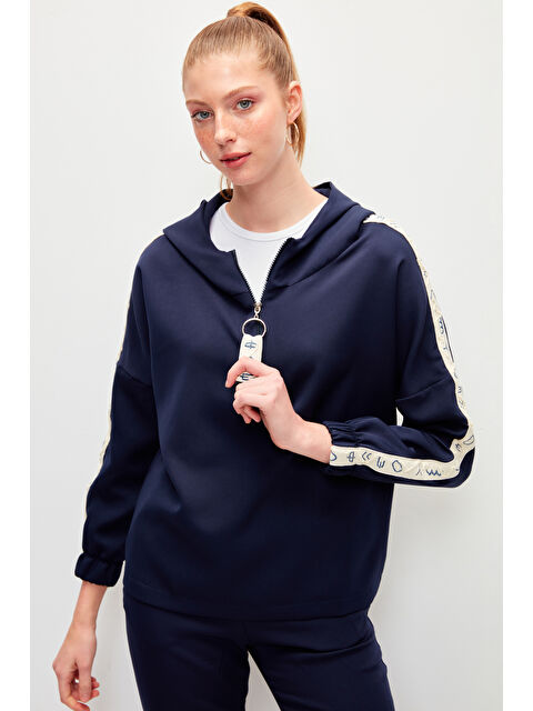 Muni Muni Şerit Detaylı Kapüşonlu Eşofman Takımı