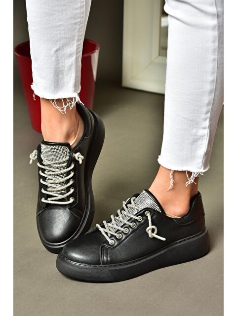 Fox Shoes P602001709 Siyah Kadın Sneakers