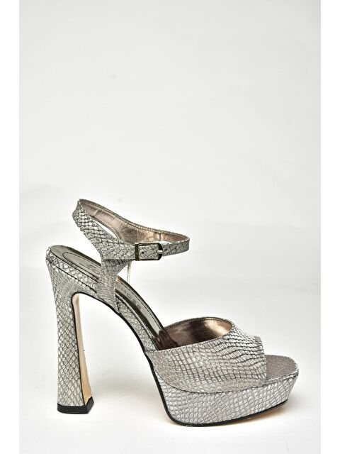 Fox Shoes U2460825 Platin Kadın Topuklu Ayakkabı - S000369103-29666