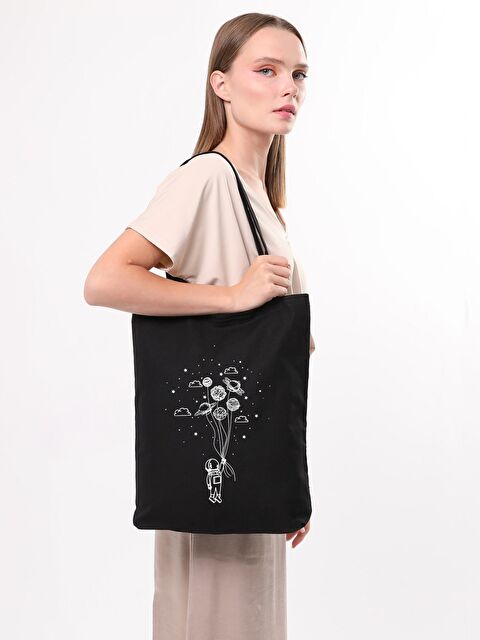 Bagg Siyah Kanvas Balonla Uçan Astronot Baskılı Çanta - S000149318-19351