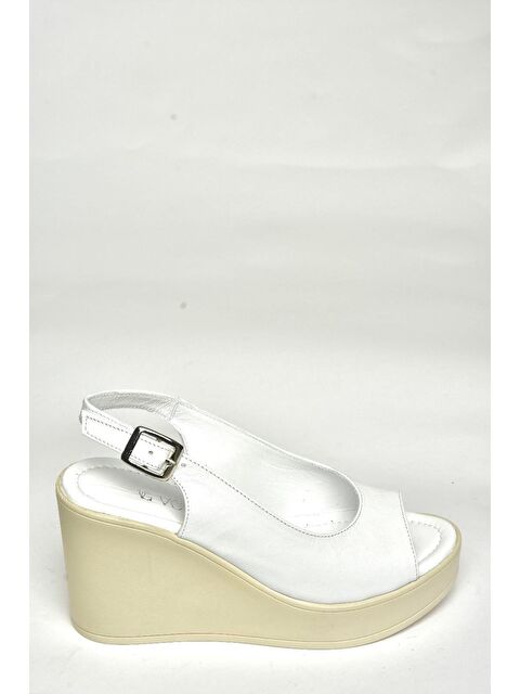 Fox Shoes U5552250 Beyaz Kadın Dolgu Topuklu Ayakkabı