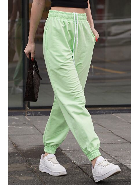 Madmext Fıstık Yeşili Comfort Fit Basic Eşofman Altı Mg1635 - S000030630-19972