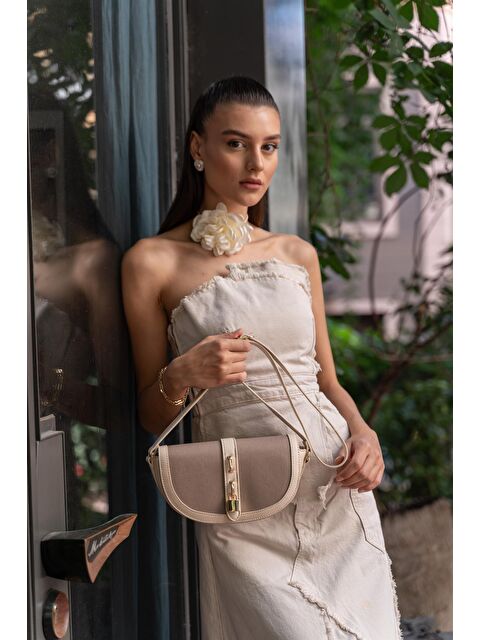 MADAMRA Diva Kontrast Tasarım Çapraz Askılı Kadın Çanta - Vizon - S000049191-26429