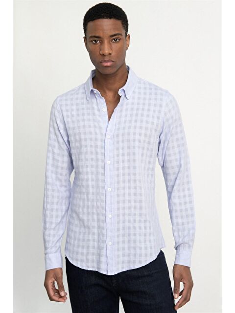 TUDORS Slım Fit Uzun Kol Pamuk Kendinden Desenli Biyeli Düz Erkek Gömlek