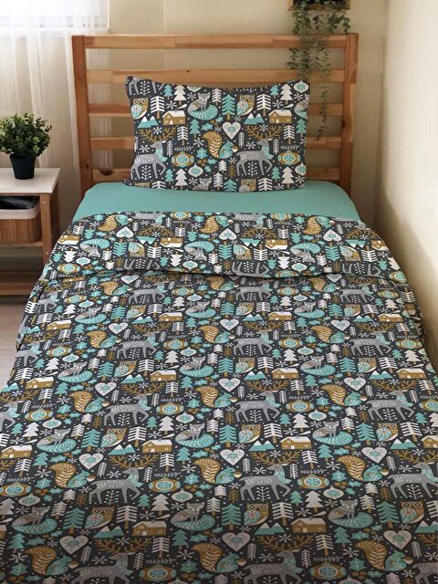 Evmila Çift Taraflı Yılbaşı Özel Desenli Çarşafsız 2'li Takım Baskılı Tek Kişilik Nevresim Takımı - S000104103-23173