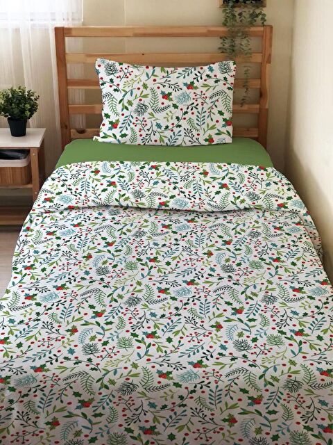 Evmila Çift Taraflı Yılbaşı Özel Desenli Çarşafsız 2'li Takım Baskılı Tek Kişilik Nevresim Takımı - S000104104-23173